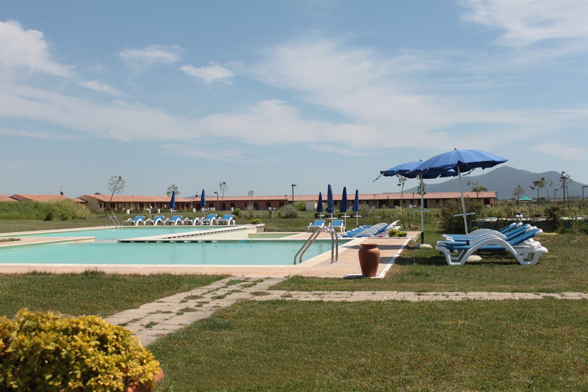 Residenza Principina Aparthotel Принчипина Тера Екстериор снимка